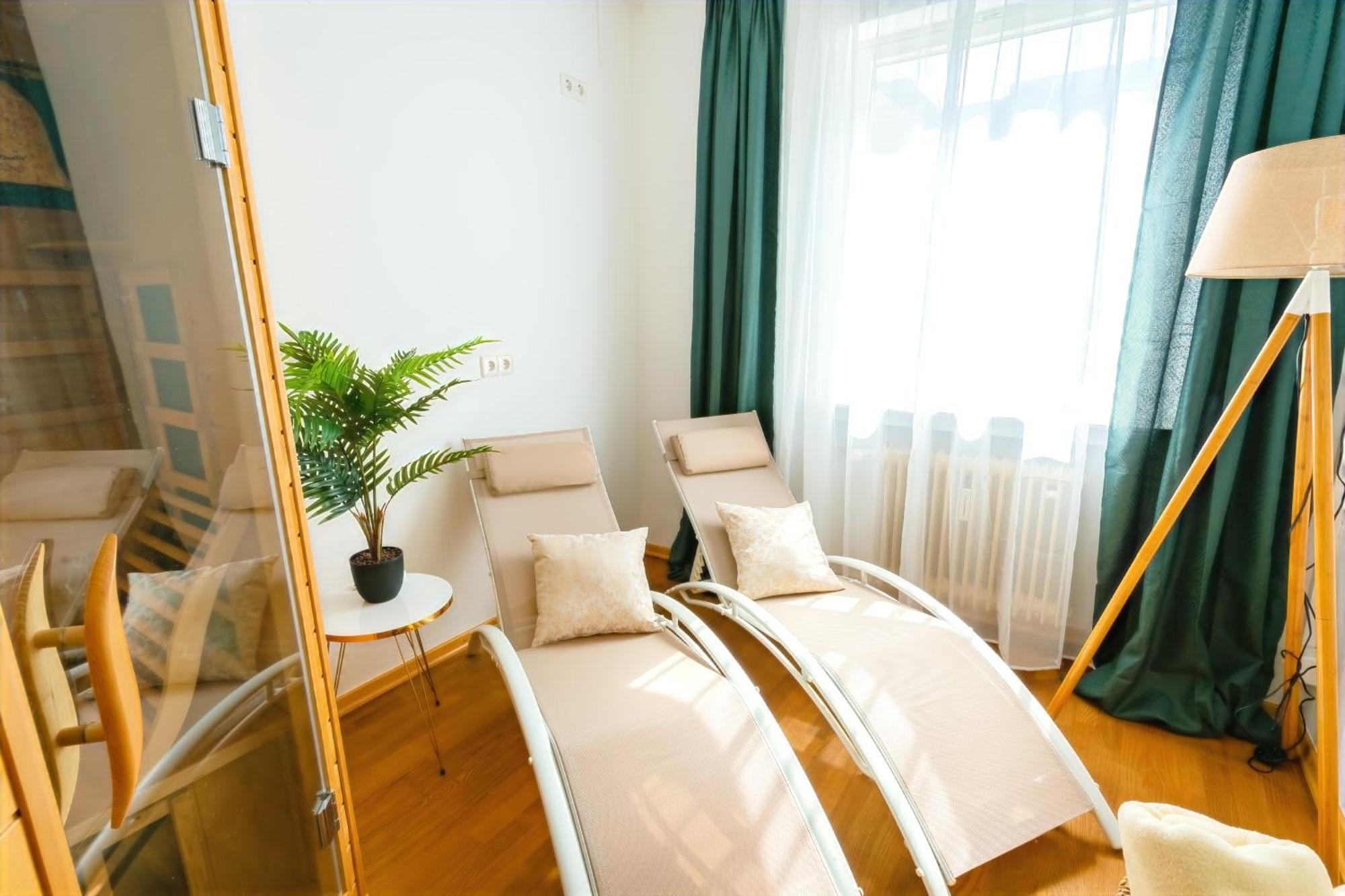The Big Muenster Fuer Bis Zu 12, Whirlpool, Sauna, Zentral, Tischfussball, Balkon, Gasgrill ウルム エクステリア 写真