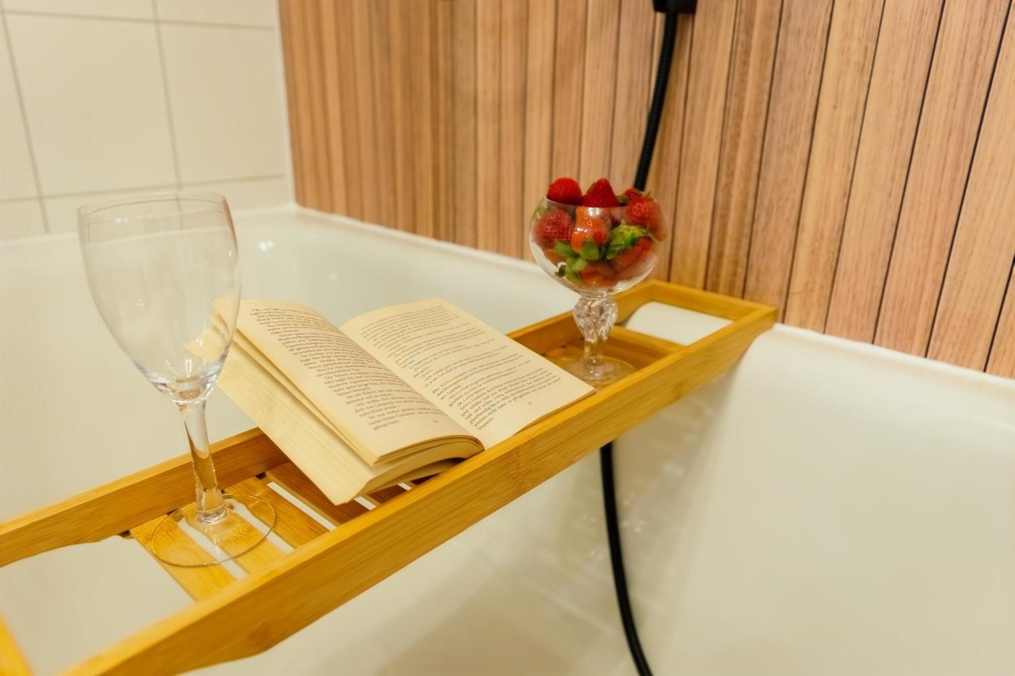 The Big Muenster Fuer Bis Zu 12, Whirlpool, Sauna, Zentral, Tischfussball, Balkon, Gasgrill ウルム エクステリア 写真